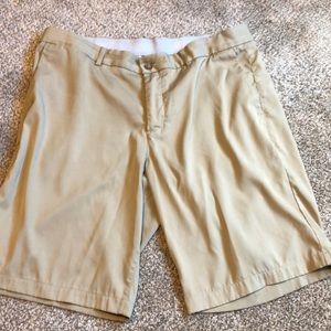 Khaki Nike dri fit golf shorts size 34